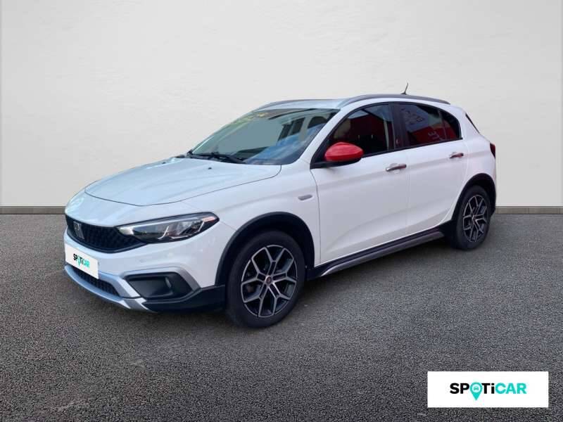 FIAT Tipo Cross Essence