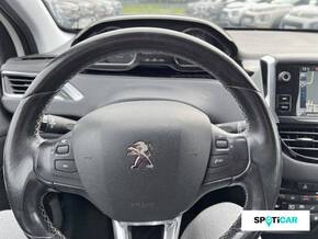 PEUGEOT 2008 Essence