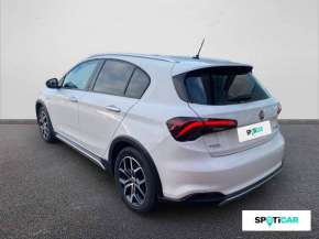 FIAT Tipo Cross Essence